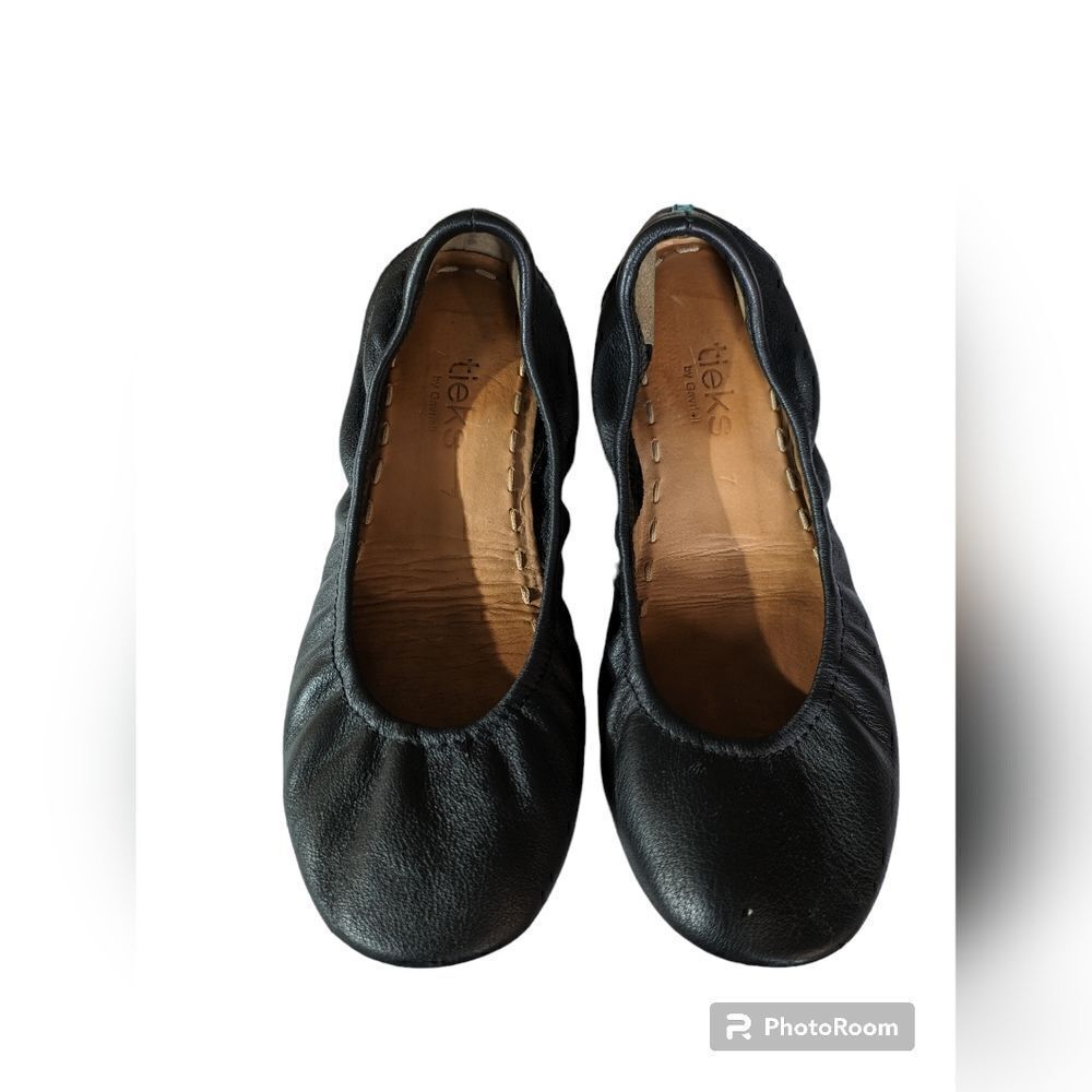 tieks size 7 black matte leather